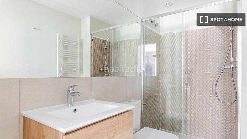 Foto 181c60ea-97be-4395-a68b-0ef17bc61f9b. Alquiler piso  de 1 dormitorio en alquiler en el Raval, . en Barcelona