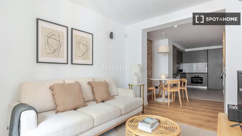 Foto 4203a316-0ef8-48ec-a0bf-1295fa5f3142. Alquiler piso  de 1 dormitorio en alquiler en el Raval, . en Barcelona