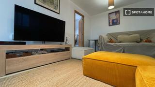 Rent Flat in La Florida. Piso de 2 habitaciones en alquiler en les planes, barcelona