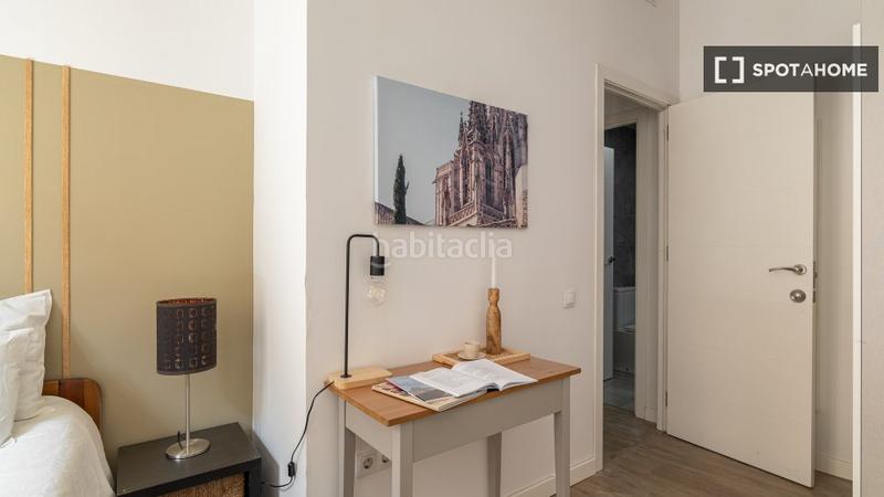 Foto fda567a0-4f63-4eb1-88c4-608baae486d4. Alquiler piso estudio en alquiler en el Raval, en Barcelona