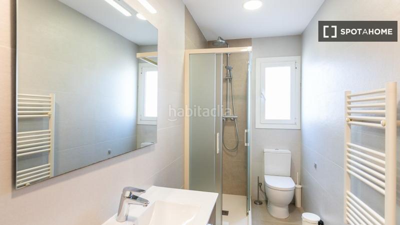 Foto b14d06f4-9aac-4fba-b17c-46be68af07d8. Lloguer pis amb calefacció a Sagrada Família Barcelona