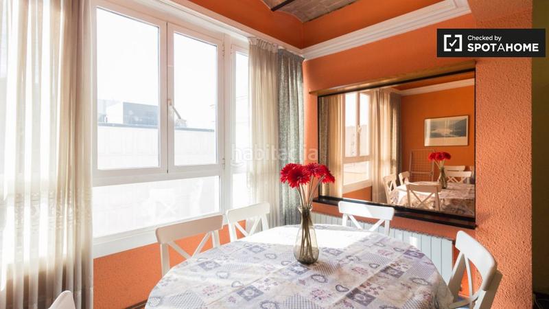 Foto 5e0e1282-5aeb-4f9b-82d5-41a268f664c6. Alquiler piso apartamento de 4 dormitorios en alquiler en Sant Antoni, . en Barcelona