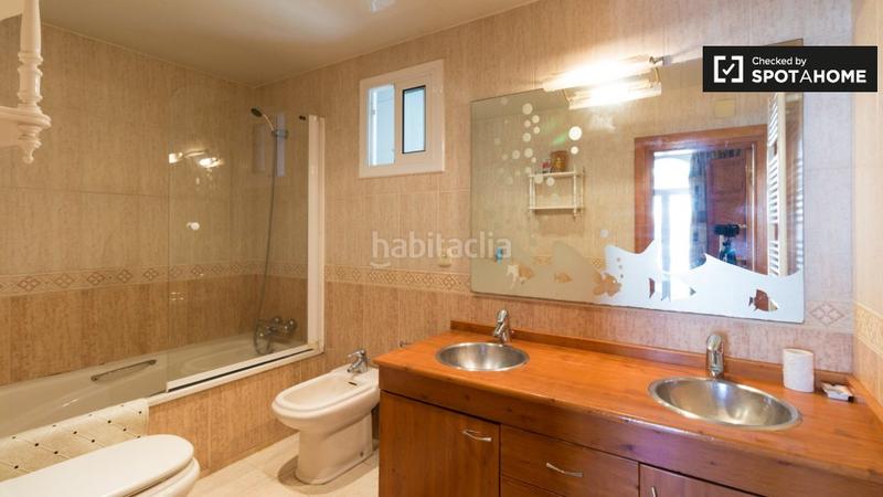 Foto 6eecb1ab-a143-4efb-ad6e-78ce51e7501f. Alquiler piso apartamento de 4 dormitorios en alquiler en Sant Antoni, . en Barcelona