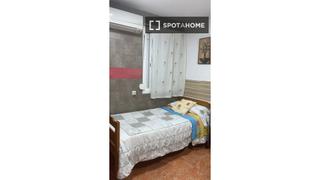 Location Appartement à La Florida. Estudio en alquiler en collblanc, barcelona
