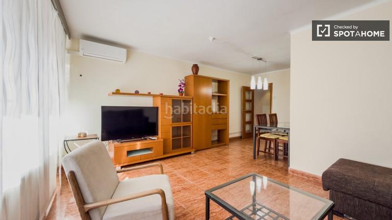 Foto 0a8d1b37-bd7d-4cd4-8a2f-9d26741635ed. Miete etagenwohnung mit heizung in La Teixonera Barcelona