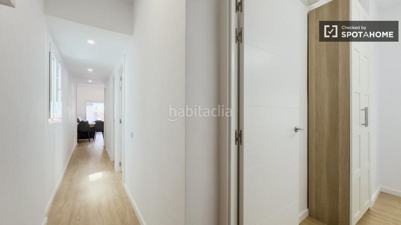 Foto f1a4fe80-2c7d-4deb-abc8-0ba311fae8b5. Alquiler piso  en alquiler de 3 habitaciones en el camp den grassot en Barcelona