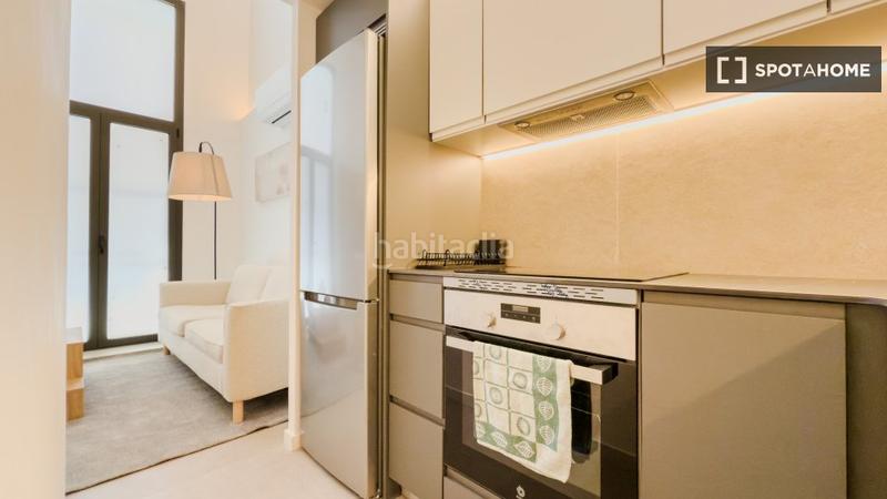 Foto e8551a4a-6ab7-40d5-8962-6f8c95c789be. Lloguer pis amb calefacció a El Poble Sec - Parc de Montjuïc Barcelona