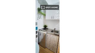 Miete Etagenwohnung in Barri de les Corts. Estudio en alquiler en les corts, solo uso individual