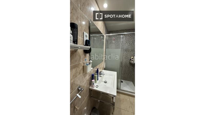 Foto 13d83758-91cc-4359-b0d0-016d58f62c57. Lloguer pis amb calefacció a La Verneda - La Pau Barcelona