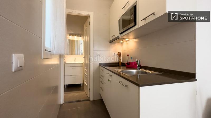 Foto 0477b6be-05ba-4caa-a22a-f5cb0655e66e. Affitto appartamento con riscaldamento in Raval Barcelona