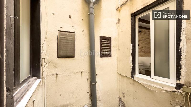 Foto b260f6d8-365b-4fc1-a870-672f9588f9c4. Alquiler piso  en alquiler en el Raval, en Raval Barcelona