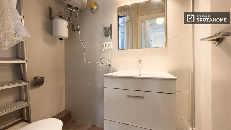 Foto d06baa33-8b16-41fb-b801-1feaef452696. Alquiler piso  en alquiler en el Raval, en Raval Barcelona