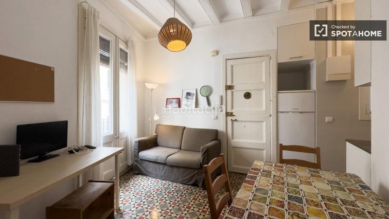 Foto c42ed294-d5ea-4a3b-8908-b82b7875125d. Rent flat with heating in Raval Barcelona