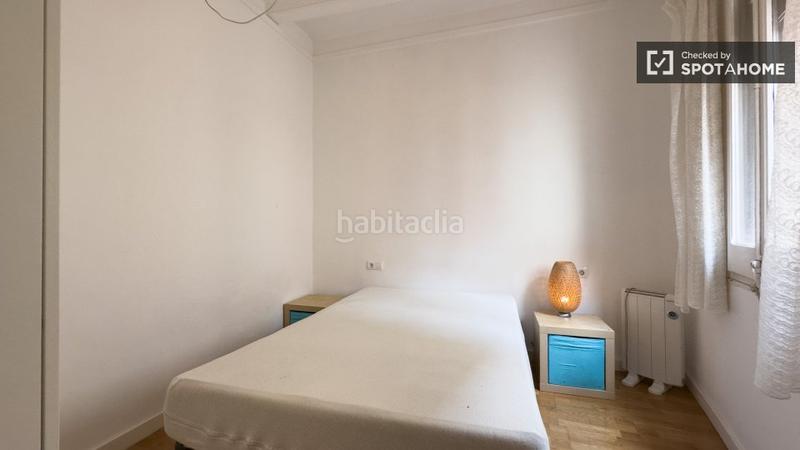 Foto c4cb6165-9538-4614-9d8b-9f328c57f151. Rent flat with heating in Raval Barcelona