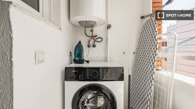 Foto 3bfac9ff-7089-4e41-84a1-60c543fd472a. Alquiler piso  en alquiler de 2 habitaciones en Sant Cugat del Vallès