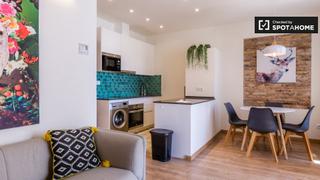 Location Appartement à El Parc i la Llacuna del Poblenou. Elegante apartamento de 3 dormitorios en alquiler en poblenou, b