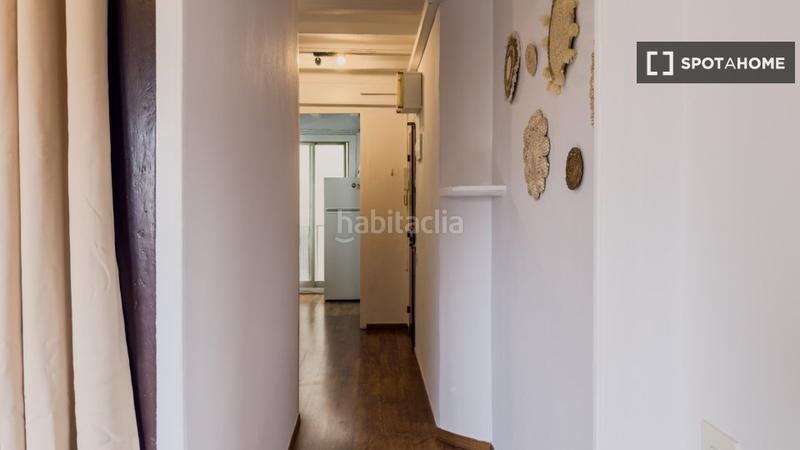 Foto b9a8717f-2ca2-4858-8f7e-588500f547ae. Alquiler piso  de 1 habitación en alquiler en el Raval, . en Barcelona