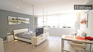 Alquiler Piso en Poblenou. Elegante apartamento estudio en alquiler  poblenou, barcelona