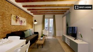 Location Appartement à St. Pere - Sta. Caterina - El Born. Apartamento de 2 dormitorios en alquiler en barcelona.