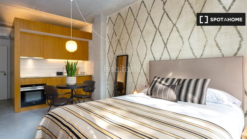Foto 08d5c79f-9f99-40cf-9070-f00eed4cfe3a. Alquiler piso estudio amueblado en un coliving en Barcelona