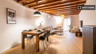 Rent Flat in Raval. Apartamento de 3 dormitorios en el raval, barcelona
