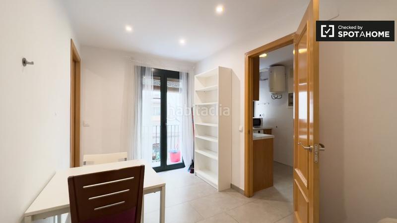 Foto ba8c9502-84d9-4c31-ab65-8b98d09ad2bf. Lloguer pis amb calefacció a Barceloneta Barcelona