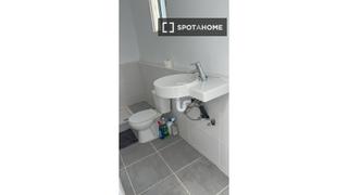 Rent Flat in Ca n'Oriac. Estudio en alquiler en sabadell, barcelona