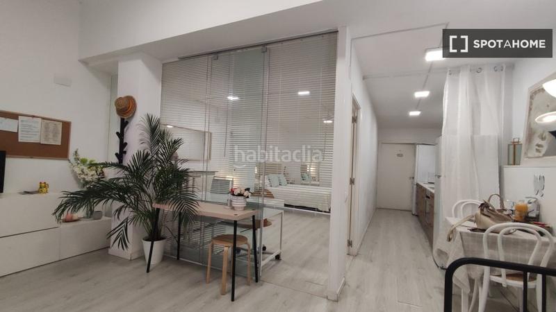 Foto 7d004a36-b8f8-423f-b700-b7d46706a5db. Alquiler piso estudio en alquiler en Horta, en Horta Barcelona