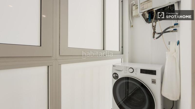 Foto b443fe8b-dda4-406f-9ff1-f98ce0f59426. Alquiler piso  en alquiler de 3 habitaciones en el poble sec, . en Barcelona