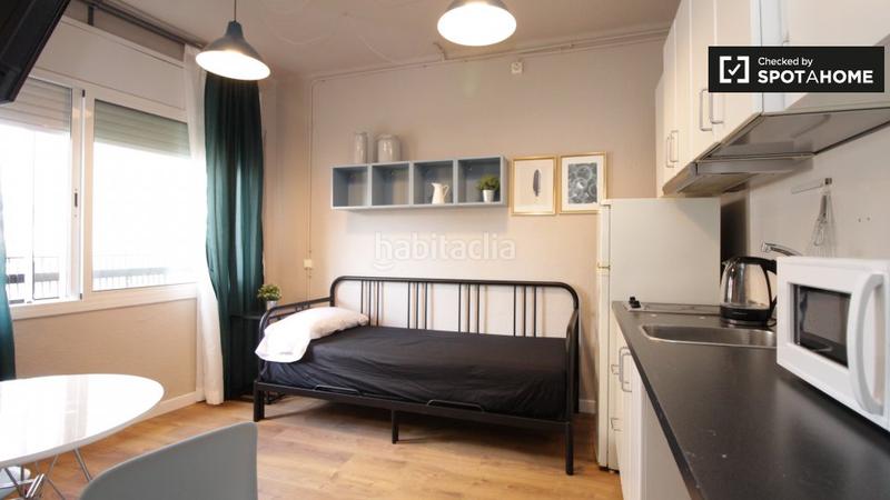 Foto a4e9fa26-758d-4302-a8c9-5c482d990866. Alquiler piso apartamento estudio compacto en alquiler en sant andreu, en Barcelona