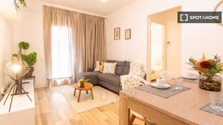 Location Appartement à La Torrassa. Apartamento de 3 dormitorios en alquiler en collblanc, barcelona
