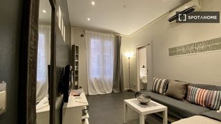 Lloguer Pis a St. Pere - Sta. Caterina - El Born. Piso de 3 habitaciones en alquiler en sant pere, barcelona.