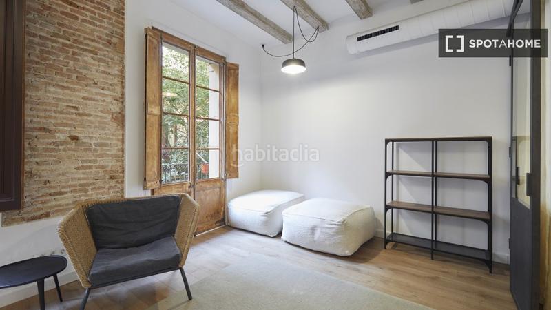 Foto 805e71f3-8796-4ca8-9e3c-ae0cdece0f7f. Rent flat with heating in Raval Barcelona