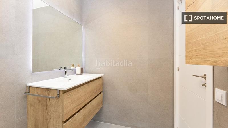 Foto a0db1abe-0786-4ad7-a6fc-8a5fe7329dab. Alquiler piso  en alquiler de 3 habitaciones en la Sagrada Família, . en Barcelona