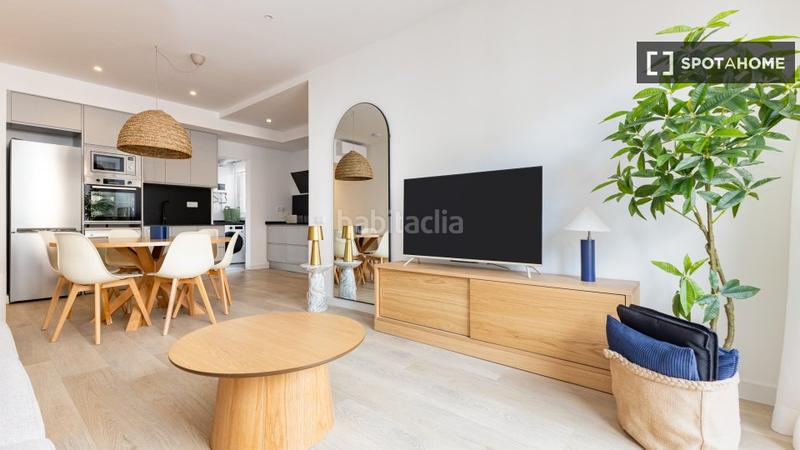 Foto f4d6c2ea-5445-4101-bd13-801e6d4d2b07. Alquiler piso  en alquiler de 3 habitaciones en la Sagrada Família, . en Barcelona