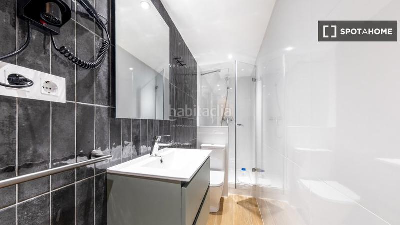 Foto add55abc-42c5-46a9-bbc9-ad1d823b18d5. Alquiler piso estudio en alquiler en santsbadal, en Barcelona