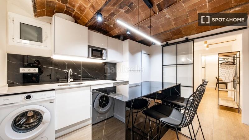 Foto eb1e7364-ea43-4302-8899-8438738be29c. Alquiler piso estudio en alquiler en santsbadal, en Barcelona