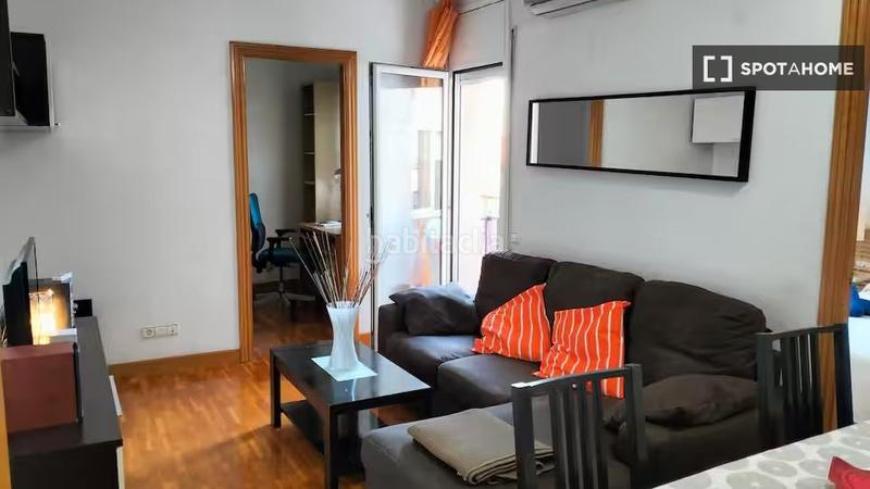 Foto 0c4cde5b-dff0-403b-9b4c-f6ac9865eff1. Rent flat with heating in Guinardó Barcelona