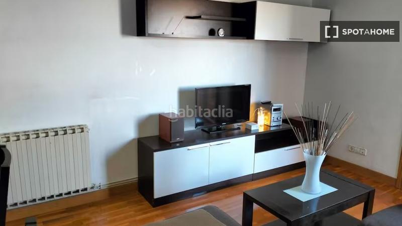 Foto 5bacaeb5-d416-4aab-9cb8-af3460c8bd13. Rent flat with heating in Guinardó Barcelona