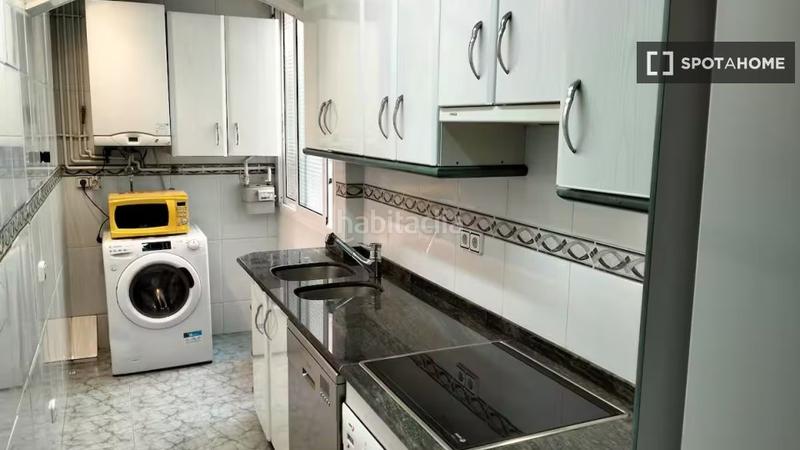 Foto f4934e6c-7c33-4f92-96d5-d51ba6b2a57b. Rent flat with heating in Guinardó Barcelona