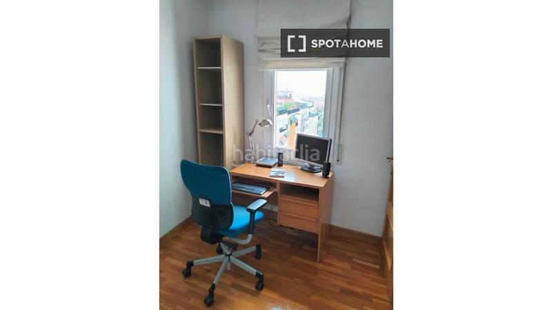 Foto f52af37d-71f5-49bc-8621-5c8916c7246d. Rent flat with heating in Guinardó Barcelona
