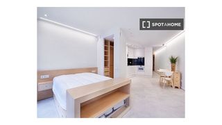Miete Etagenwohnung in Sant Antoni. Estudio en alquiler en sant antoni, barcelona.