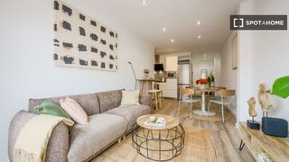Rent Flat in El Camp d´en Grassot i Gràcia Nova. Piso en alquiler de 2 habitaciones en gràcia, barcelona.