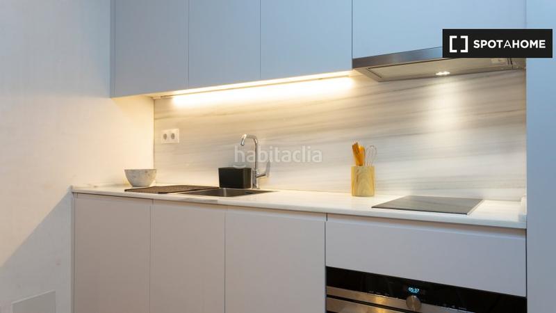 Foto 03f43701-b158-4591-92b8-7f7b7c6fa9b0. Alquiler piso estudio amueblado en un coliving en Barcelona
