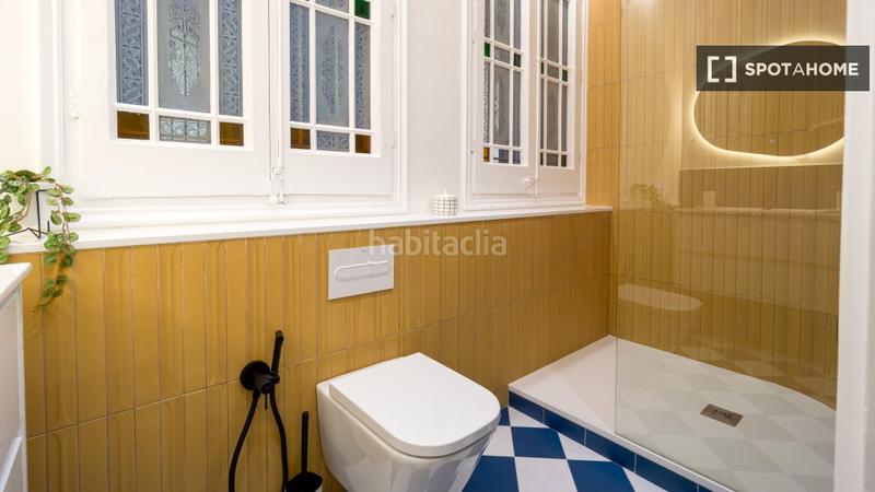Foto b9e9d422-bcb2-4c2e-9215-893859e6a655. Alquiler piso  en alquiler de 4 habitaciones en la dreta de leixample en Barcelona