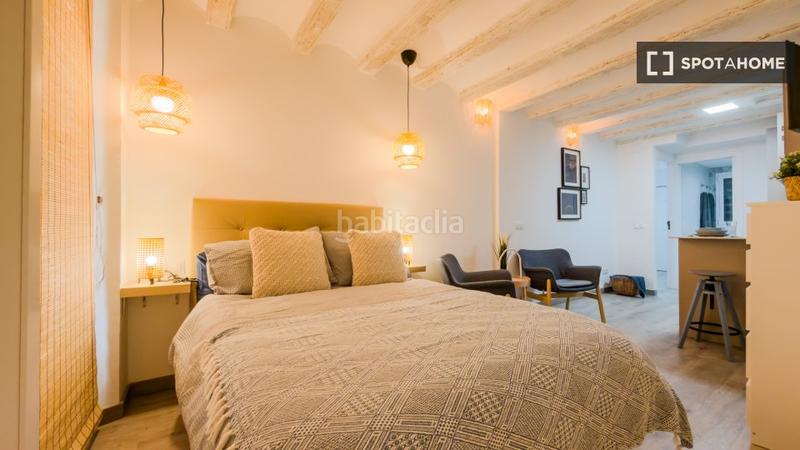 Foto 874cd4d8-6c3b-4a53-8d7a-1f208571031f. Affitto appartamento con riscaldamento in Raval Barcelona