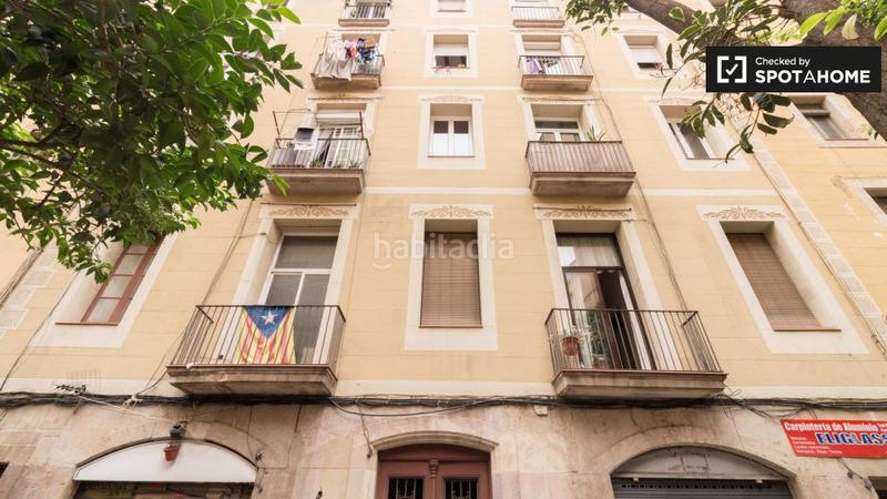 Foto 807e923f-8559-42c9-9466-dd609e194a61. Lloguer pis amb calefacció a Raval Barcelona