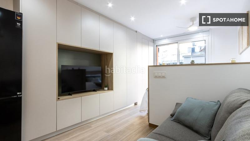 Foto 1cddc7f9-6fb5-4120-8a81-723780c09884. Lloguer pis amb calefacció a Sagrada Família Barcelona
