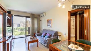 Rent Flat in Granvia LH. Conectado y funcional, con vistas despejadas cerca de la ciutat