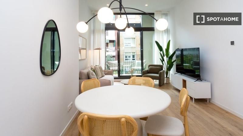 Foto 09714dd9-7d84-45c0-aea3-b827a5a278de. Lloguer pis amb calefacció a Sagrada Família Barcelona